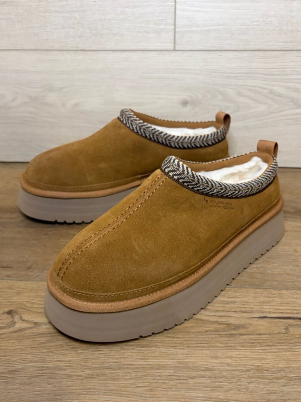 Koolaburra By UGG Womens Burree Platform Slip On Slippers Chestnut 11